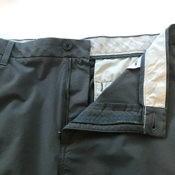 Dockers Supreme Flex Men's Flat Front Bermuda Golf Shorts Sz 40 in Dark Gray - Picture 9 of 14